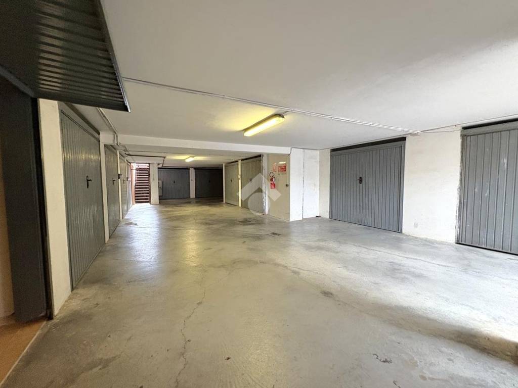 Box / garage a Loano in Via Piave, 12 - Foto 4