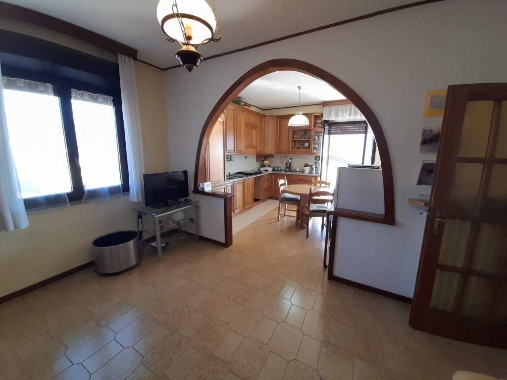 Appartamento a Dongo - Foto 2