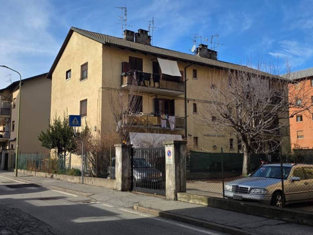 Appartamento a Aosta in Via V. Avondo, 17 - Foto 2