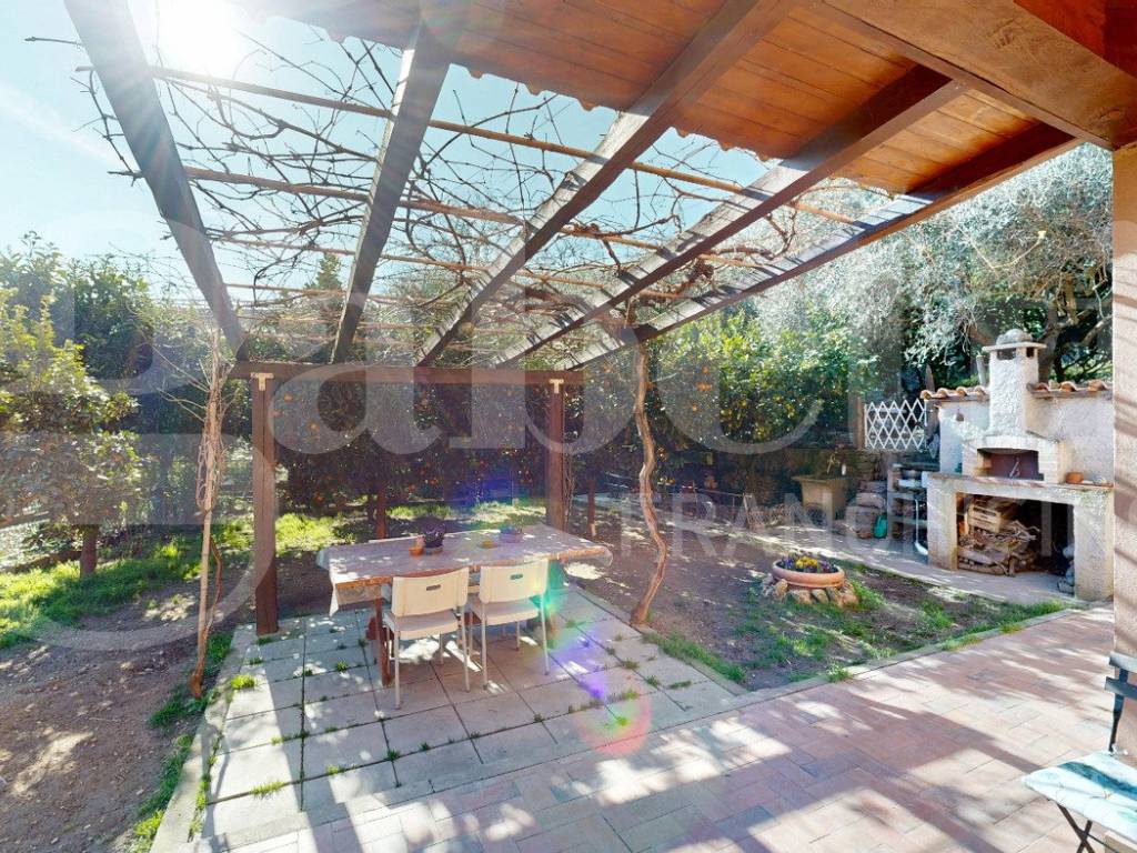 Villa a Finale ligure in Via Per Calice - Foto 2