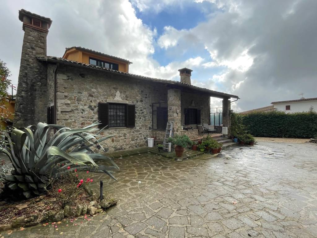 Villa a Manziana in Via Anguillara, 19 - Foto 3