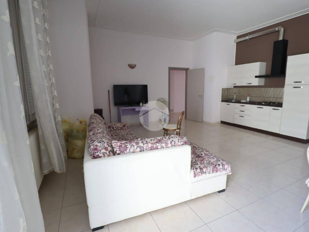 Appartamento a Castel d'ario in Piazza Giuseppe Garibaldi, 66 - Foto 2