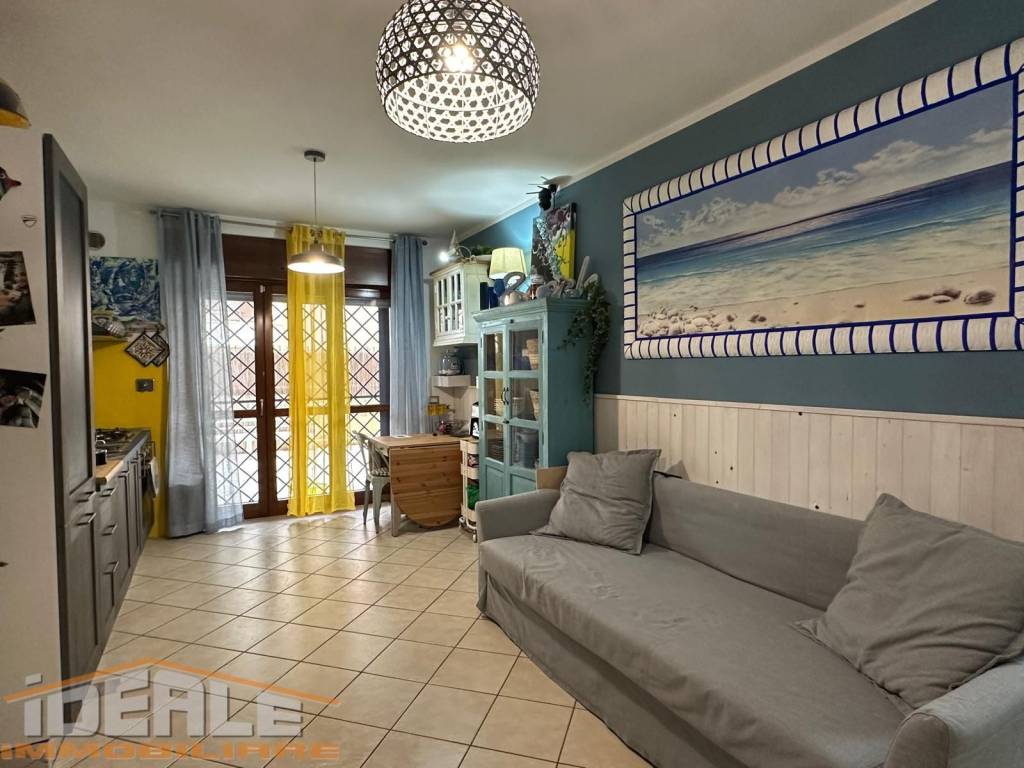 Appartamento a Pomezia in Via Antonio Starrabba di Rudinì, 3 - Foto 2