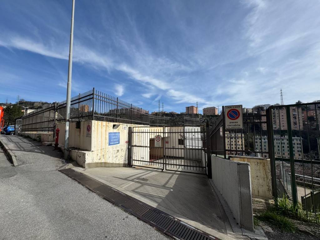 Box / garage a Genova in Via Generale Manfredo Fanti - Foto 3