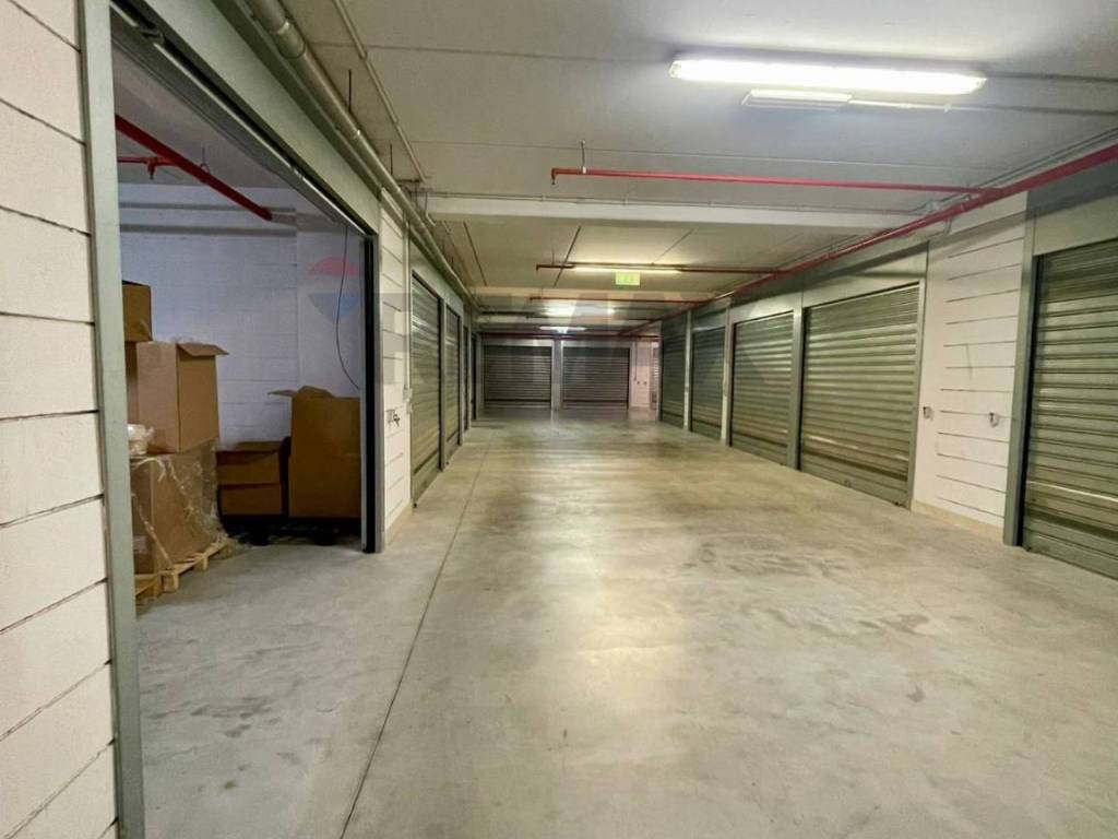 Box / garage a Bari in Via Orfeo Mazzitelli, 116 - Foto 2