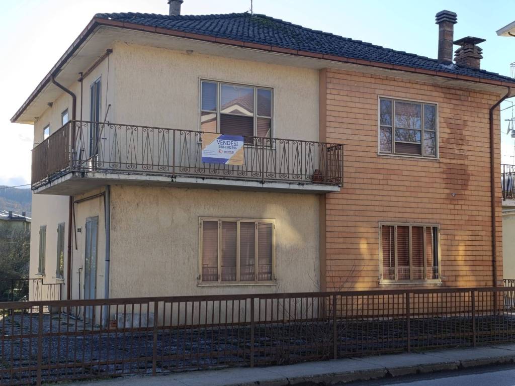 Villa a Borgo val di taro in Via Tullio Maestri, 1 - Foto 3