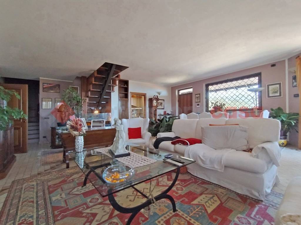 Casa indipendente a Meina in Via per ghevio - Foto 2