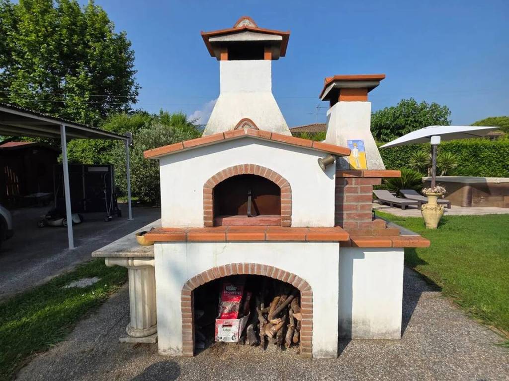 Villa a Pietrasanta in Via Tonfano - Foto 3