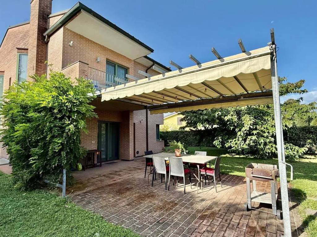 Villa a Lucca in Via Di Sant'Alessio - Foto 2