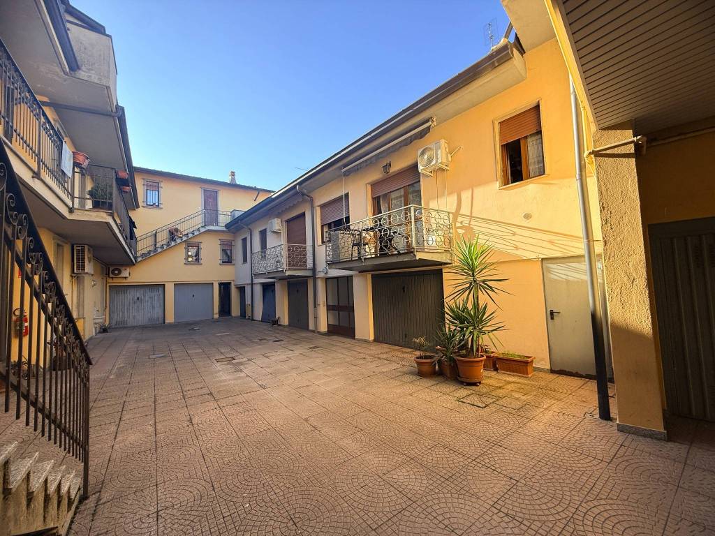 Appartamento a Lesmo in Via Caduti per la Patria, 23 - Foto 2