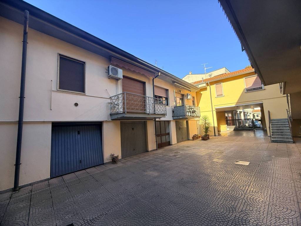 Appartamento a Lesmo in Via Caduti per la Patria, 23 - Foto 3