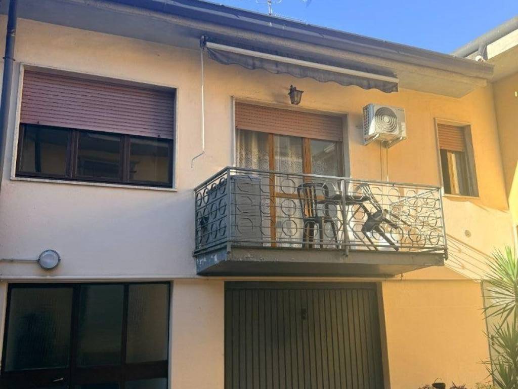 Appartamento a Lesmo in Via Caduti per la Patria, 23 - Foto 5