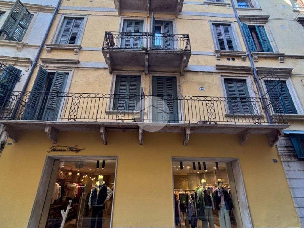 Palazzo / stabile a Verona in Corte Sgarzarie, 5 - Foto 2