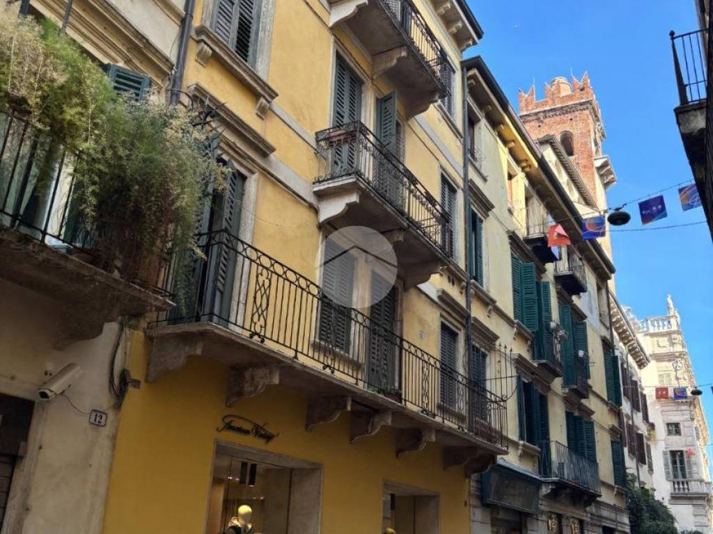 Palazzo / stabile a Verona in Corte Sgarzarie, 5 - Foto 3