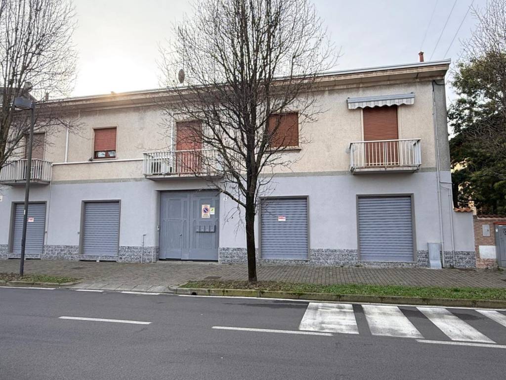 Casa indipendente a Varedo in Via Madonnina, 74 - Foto 2