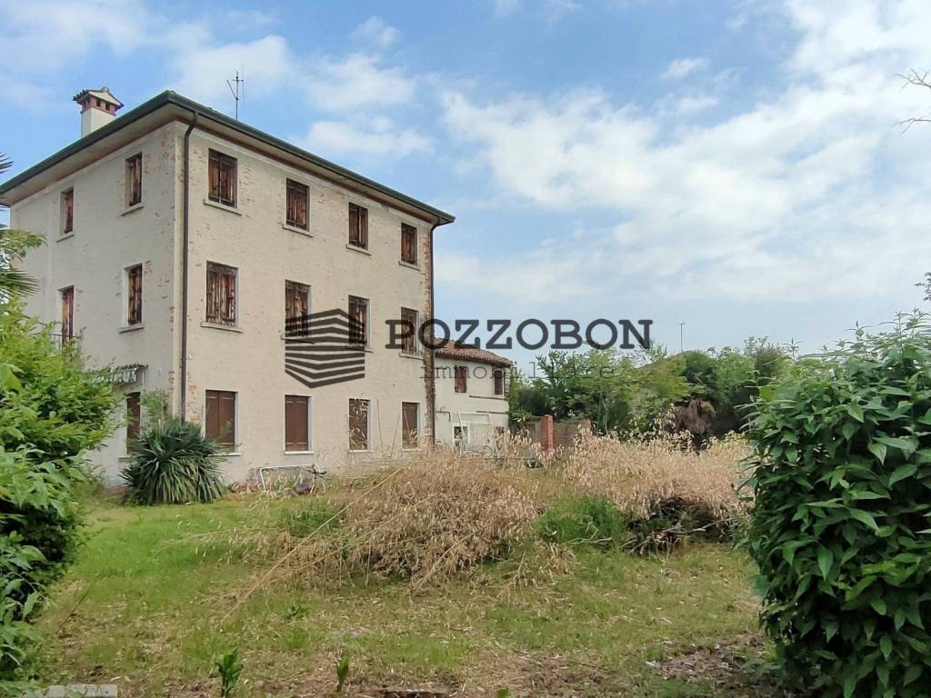 Villa a Montebelluna in Via Guido Bergamo - Foto 2