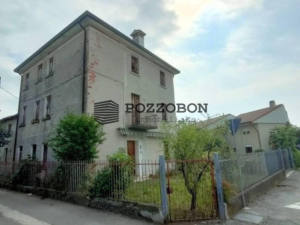 Villa a Montebelluna in Via Guido Bergamo - Foto 3