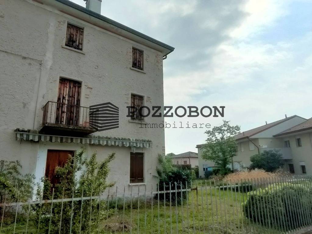 Villa a Montebelluna in Via Guido Bergamo - Foto 4