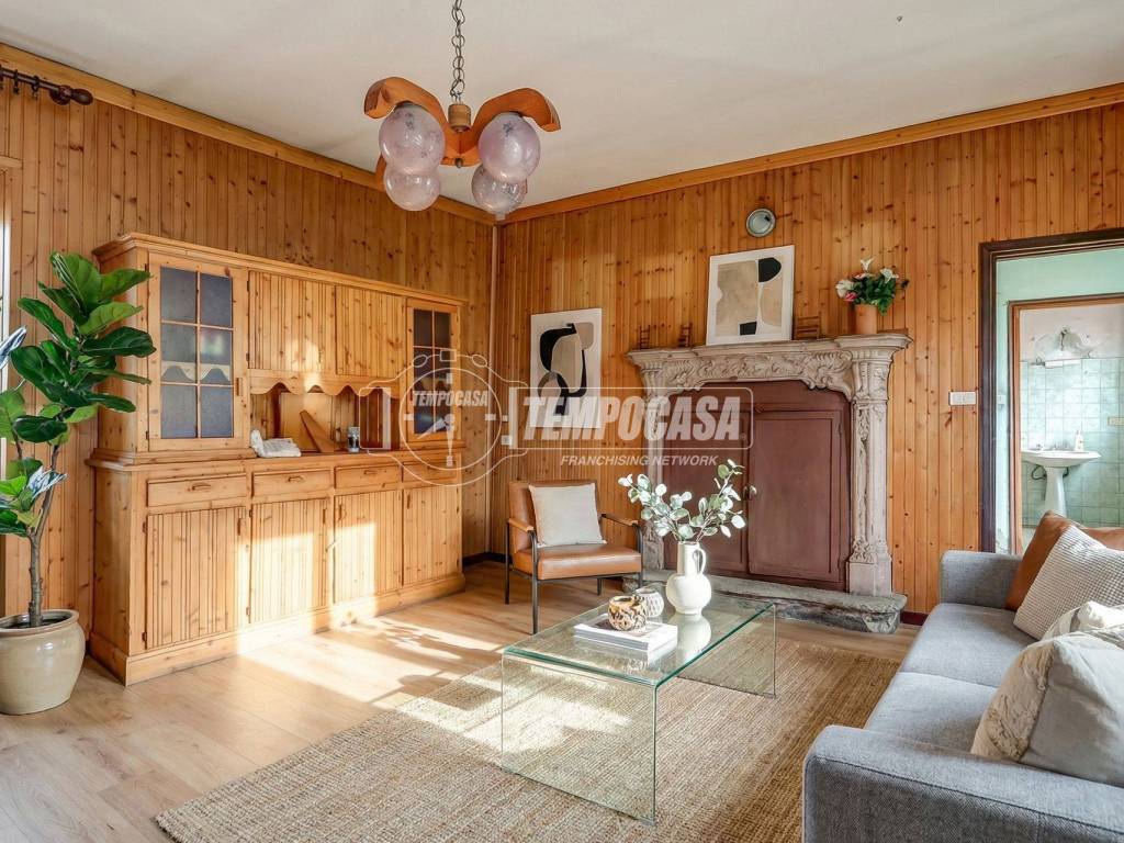 Casa indipendente a Varallo pombia in Via Circonvallazione - Foto 4