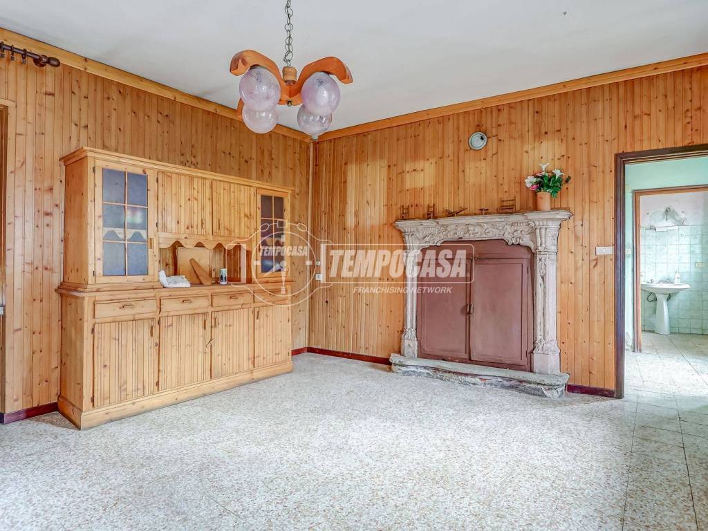 Casa indipendente a Varallo pombia in Via Circonvallazione - Foto 5
