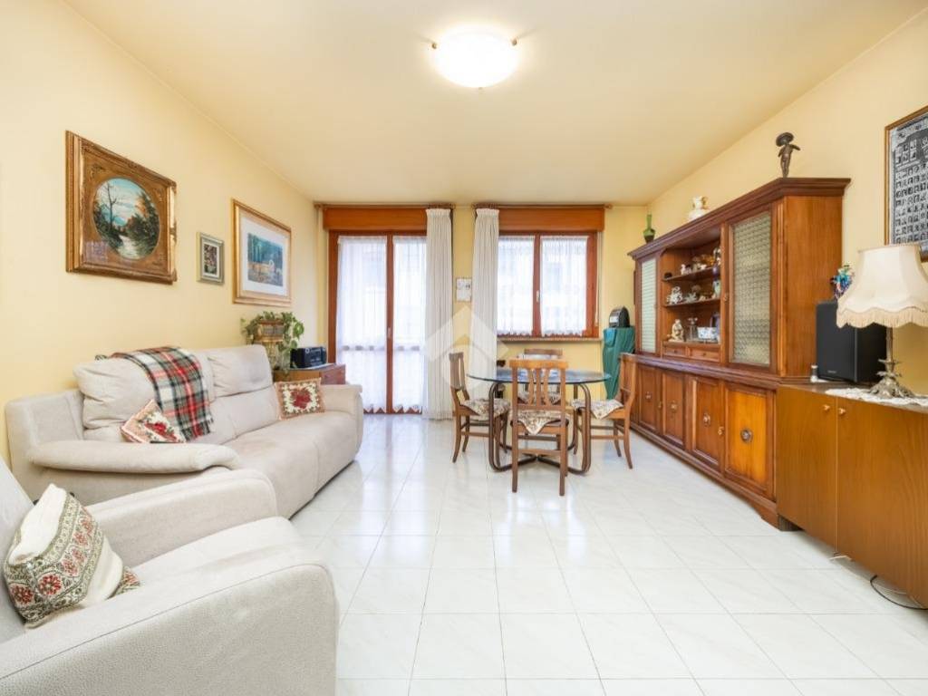 Appartamento a Dalmine in Via Capitano Sora, 2 - Foto 2