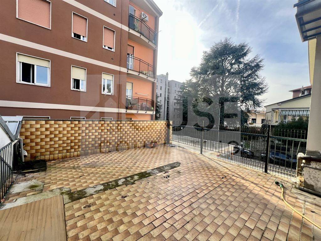 Appartamento a Monza in Via Monti, 5 - Foto 3