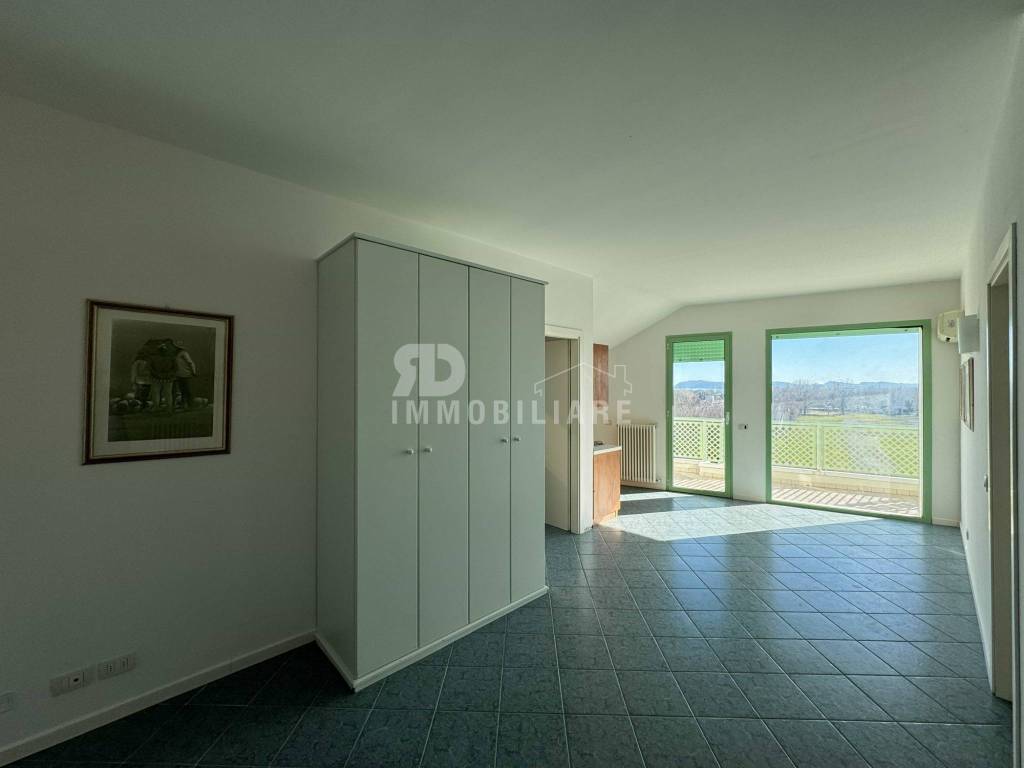 Appartamento a Riccione in Viale Alessandro Volta, 7 - Foto 3