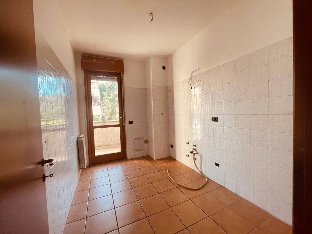 Appartamento a Legnano in Via Louis Pasteur, 18 - Foto 4