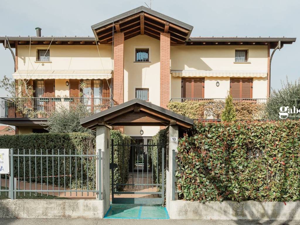 Appartamento a Robbiate in Via Fratelli Cervi, 13 - Foto 2