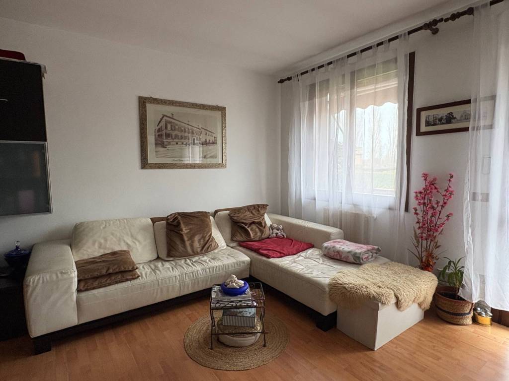 Appartamento a Ferrara in Via Pioppa, 61 - Foto 2