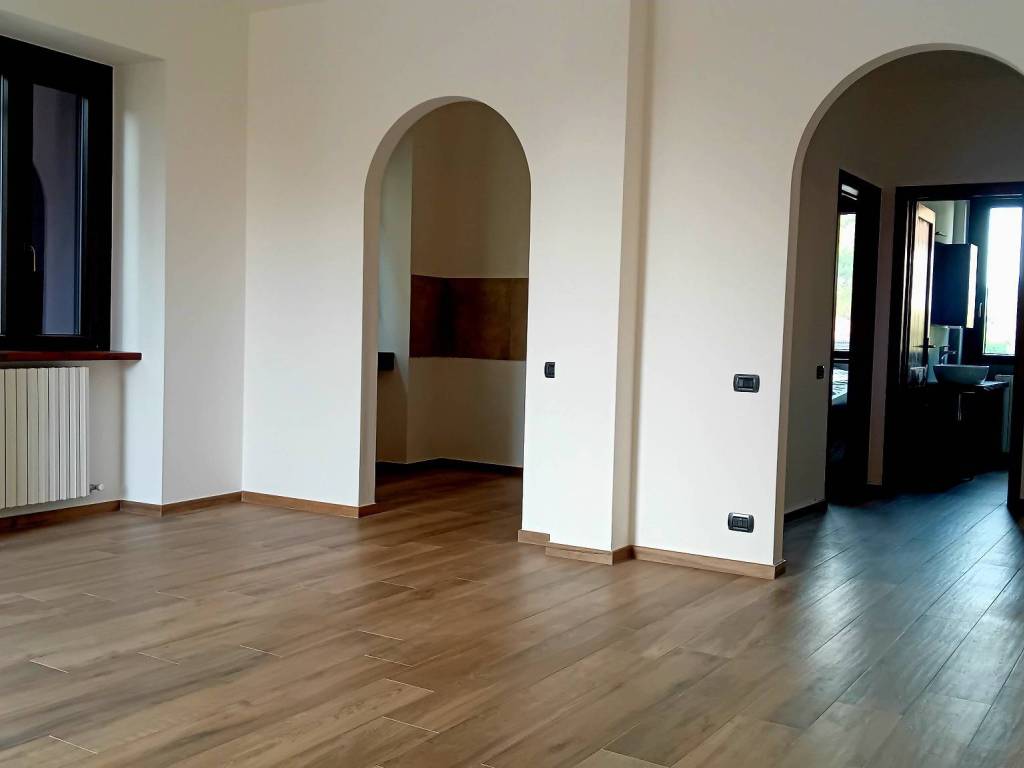 Appartamento a Cantù in Via Varenna - Foto 2