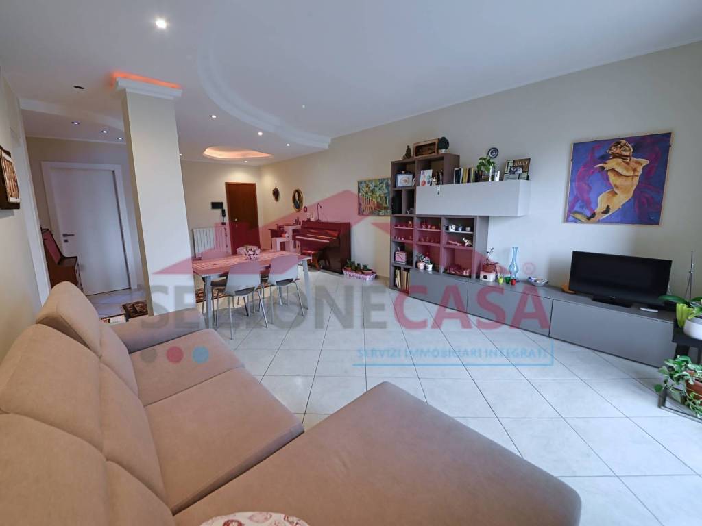 Appartamento a Saronno in Via Giuseppe Frua - Foto 2