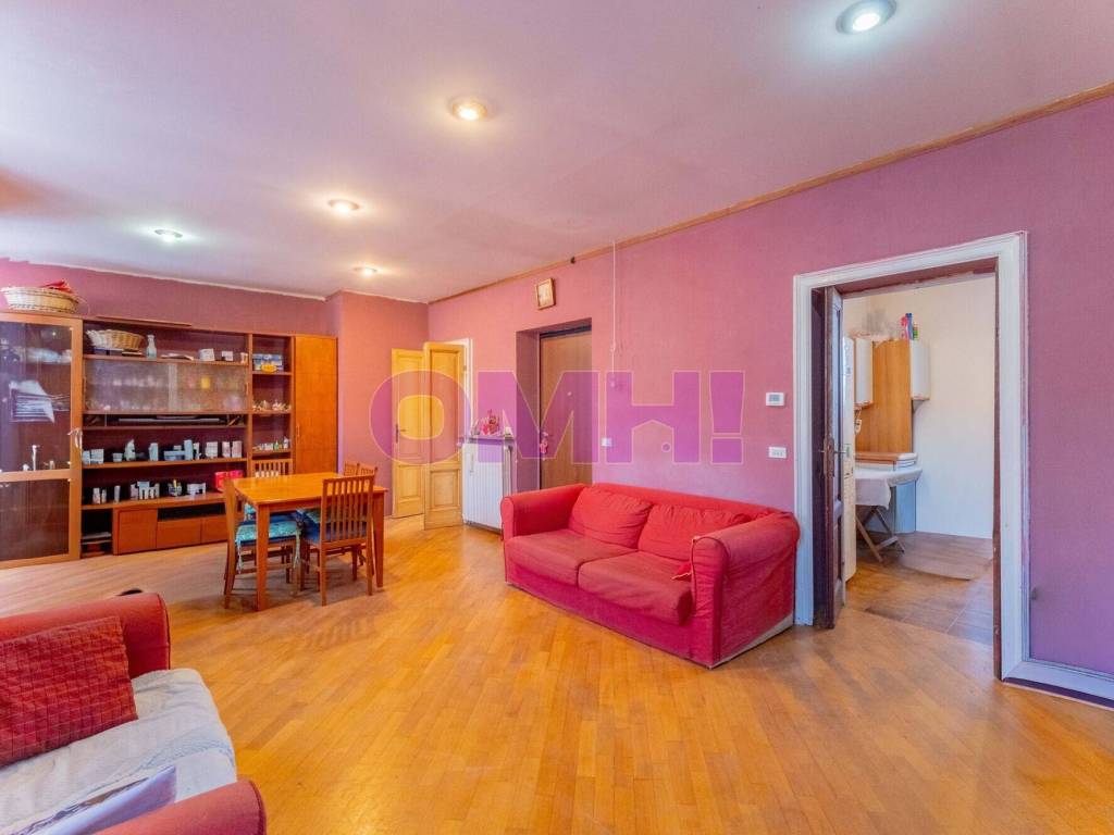 Appartamento a Gavirate in Piazza Luzzini, 2 - Foto 2