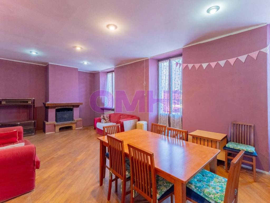 Appartamento a Gavirate in Piazza Luzzini, 2 - Foto 5