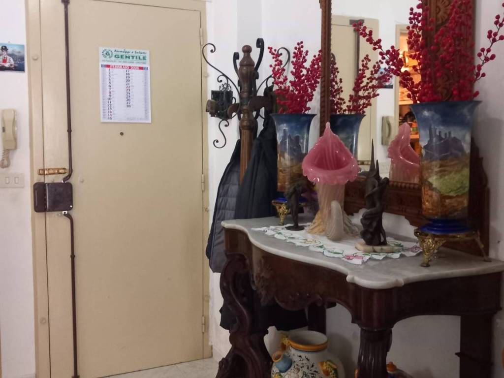 Appartamento a Crotone in Via Vittorio Veneto, 223 - Foto 2