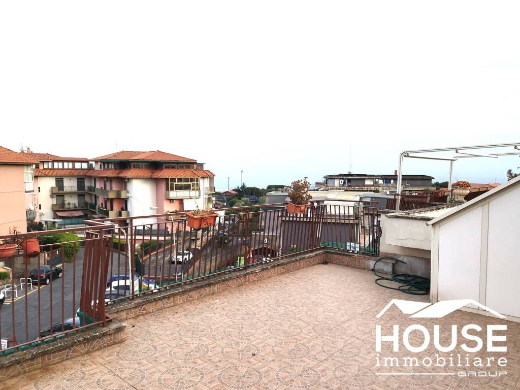 Attico / mansarda a Gravina di catania - Foto 3