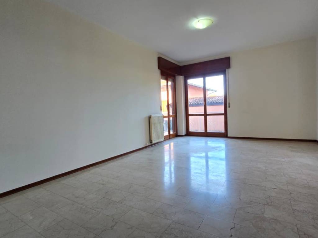 Appartamento a Cassano magnago in Via Marche, 5 - Foto 5