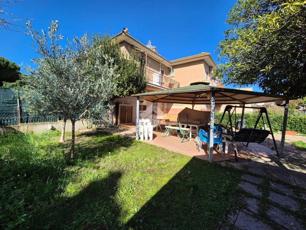 Villa a Tarquinia in Via Agricola, 15 - Foto 2