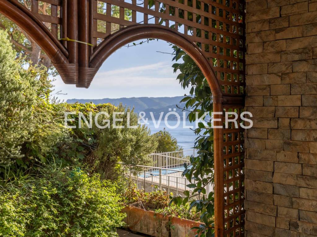 Villa a Bergeggi in Via Torre d'Ere - Foto 2