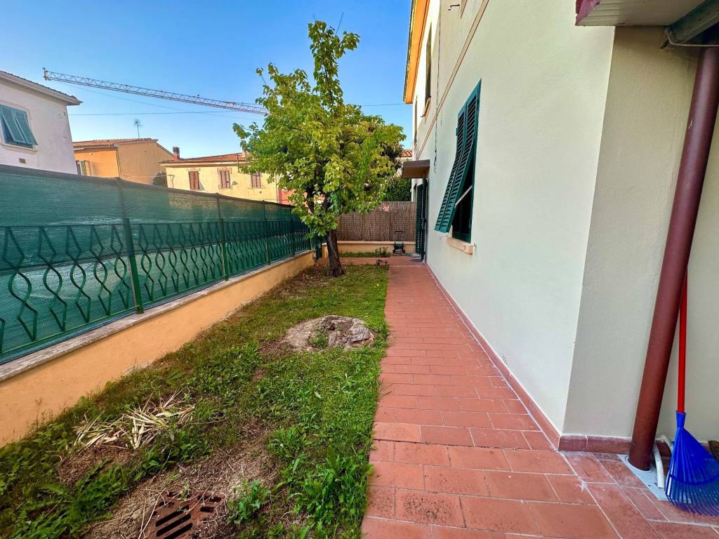 Appartamento a Pontedera in via della bianca - Foto 3