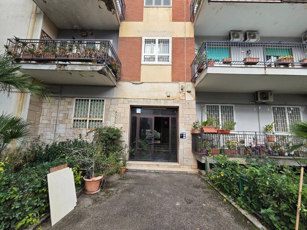 Appartamento a Portici in Via Dalbono, 13 - Foto 3