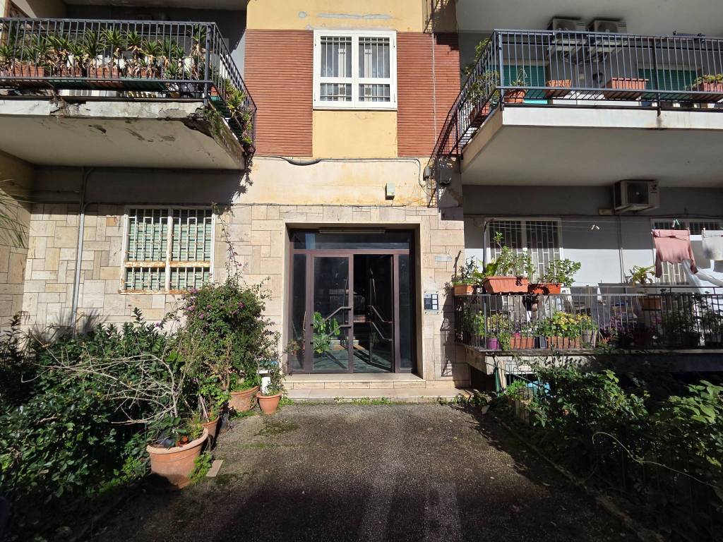 Appartamento a Portici in Via Dalbono, 13 - Foto 5