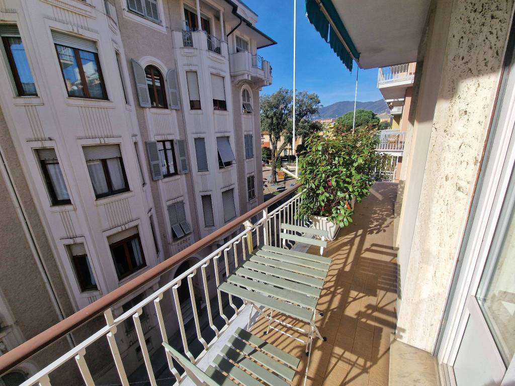 Appartamento a Rapallo in Corso Giuseppe Assereto, 89 - Foto 2