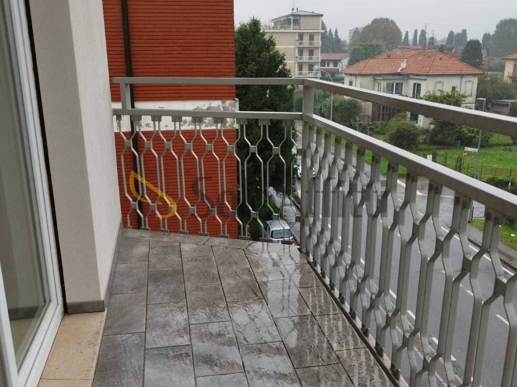 Appartamento a Olgiate comasco in Viale Trieste, 86 - Foto 2