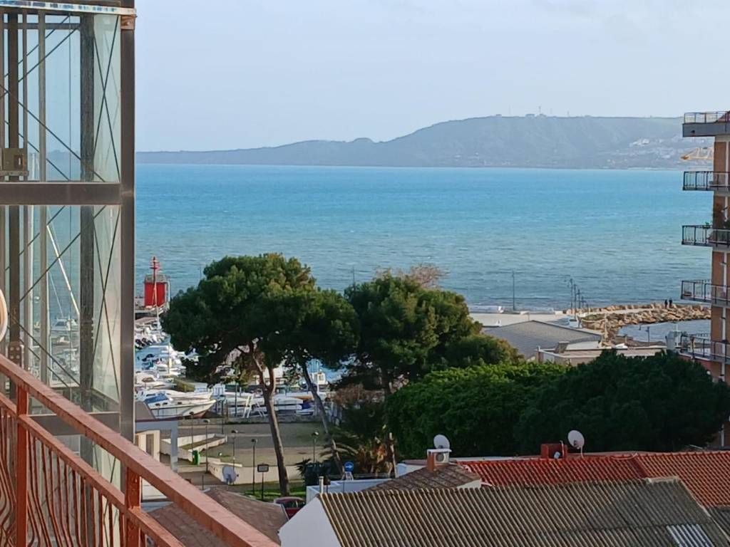 Attico / mansarda a Crotone in Corso Messina - Foto 3