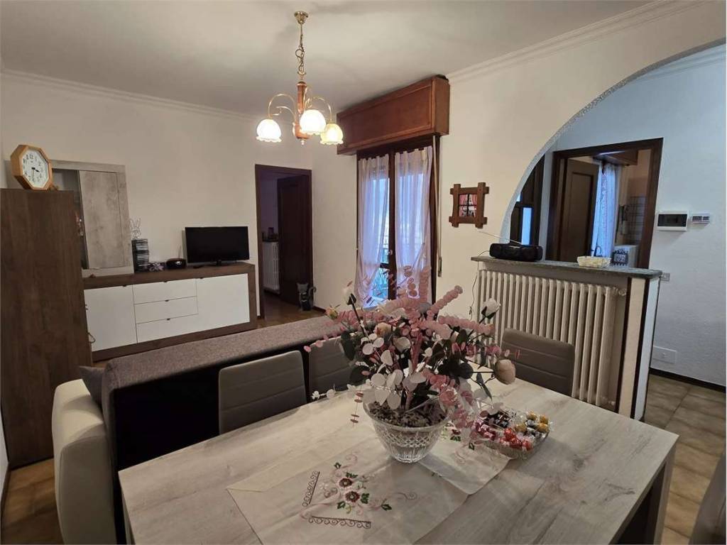 Appartamento a Gravellona toce in Via Orti - Foto 2