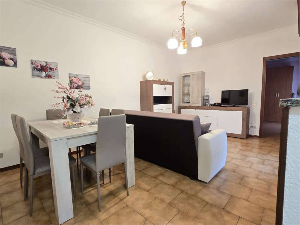 Appartamento a Gravellona toce in Via Orti - Foto 3