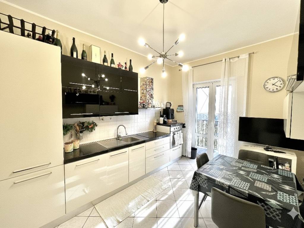 Appartamento a Corsico in Via Leonardo da Vinci - Foto 2