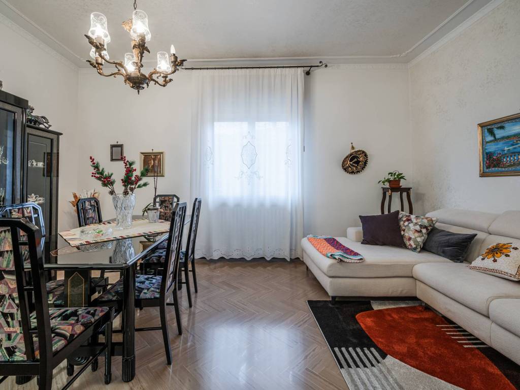 Appartamento a Casalgrande in Via Antonio Gramsci - Foto 5