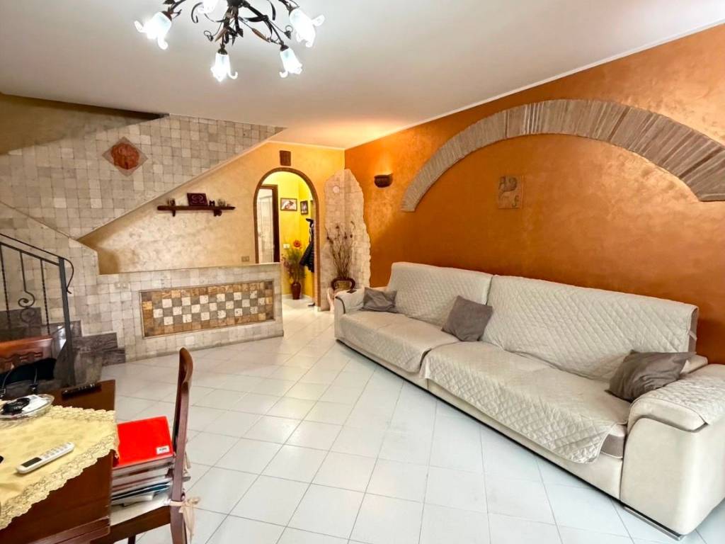 Villetta a schiera a Ladispoli in Via delle Magnolie - Foto 3